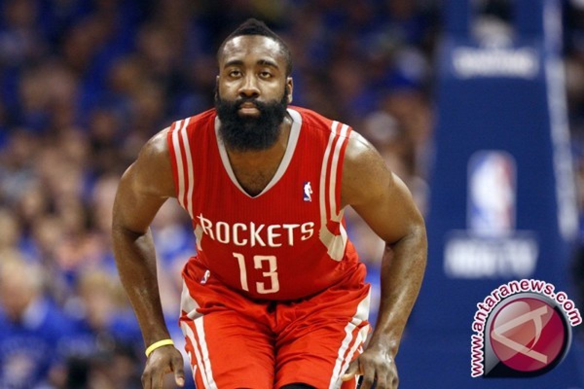  Benamkan Mavericks 118-108, Rockets Pimpin Playoff