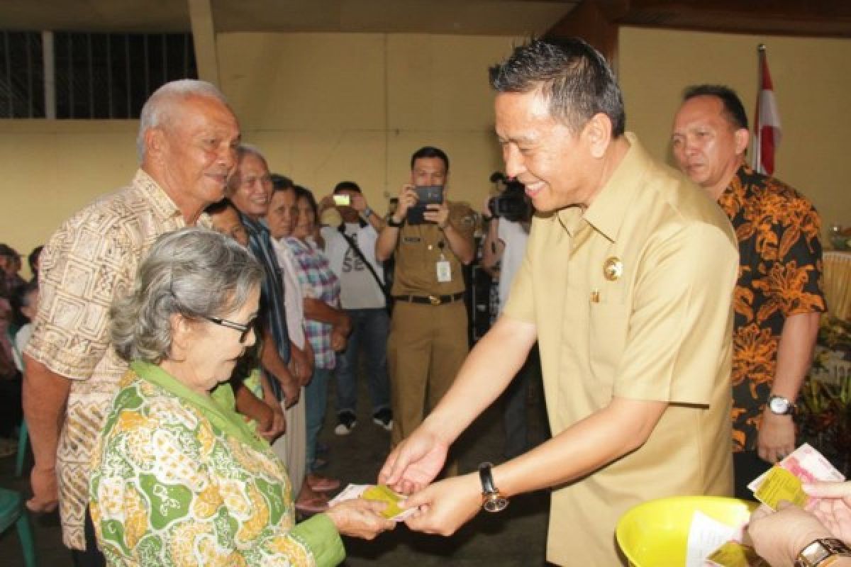 Pemkot Tomohon sokong program  bidang kependudukan