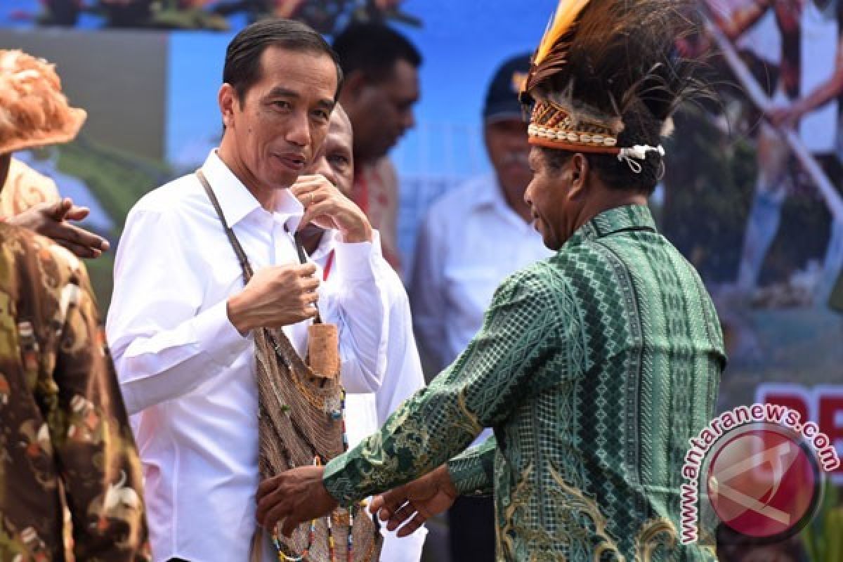 Jokowi Kaget Harga Beras di Merauke Hanya Rp6.500/Kg