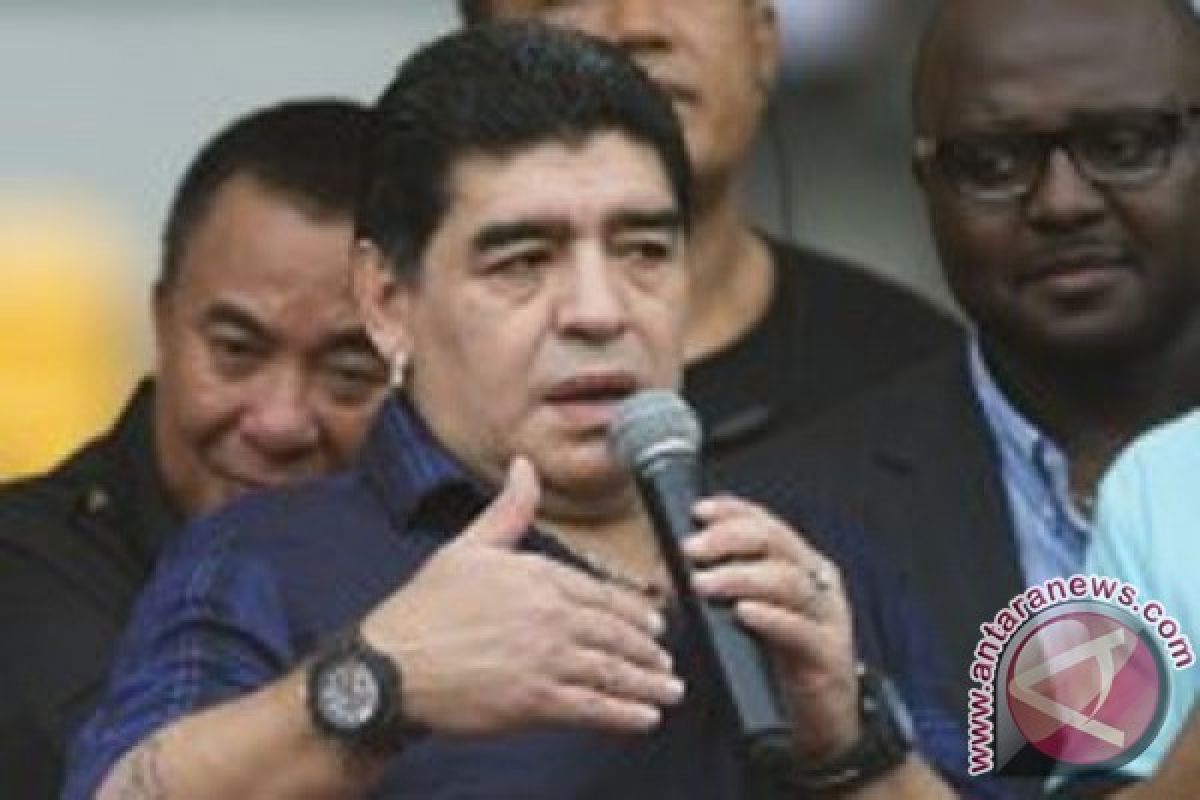 Maradona Semprot Blater dengan Menyebutnya "Diktator"