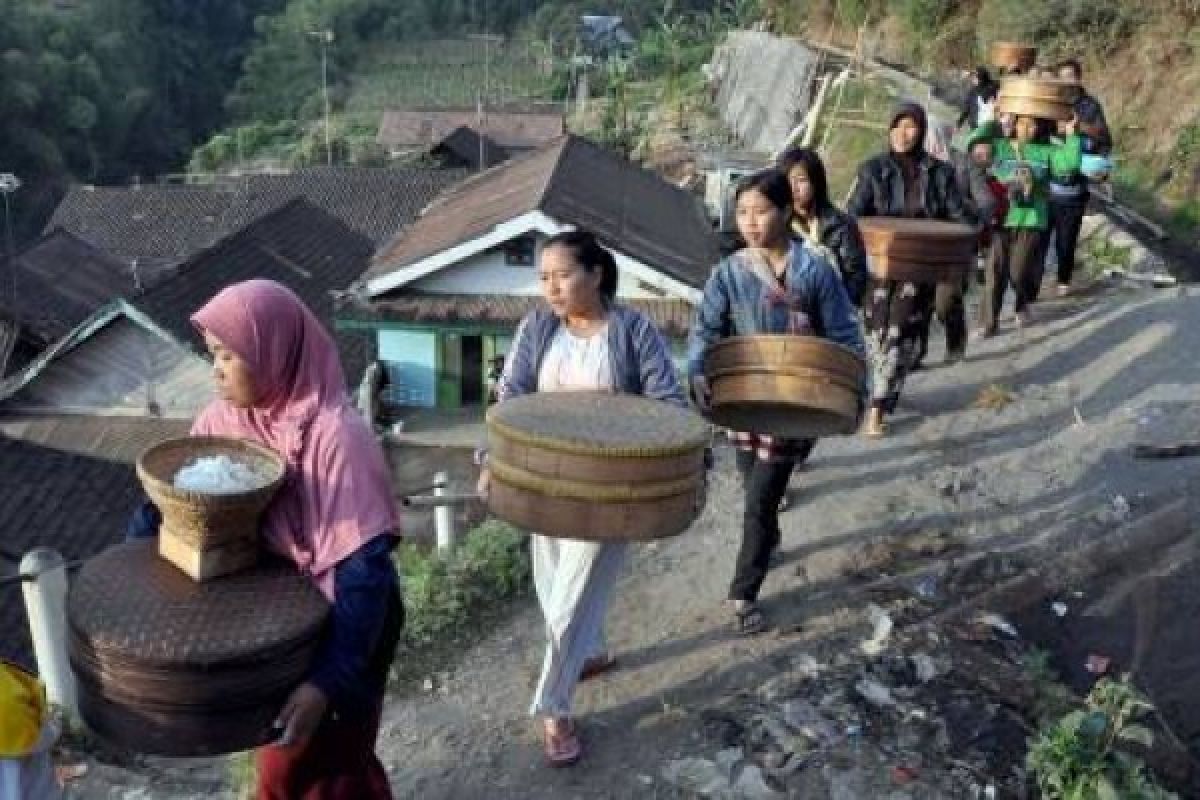 Petani Temanggung Gelar Ritual "Ruwat Rigen"