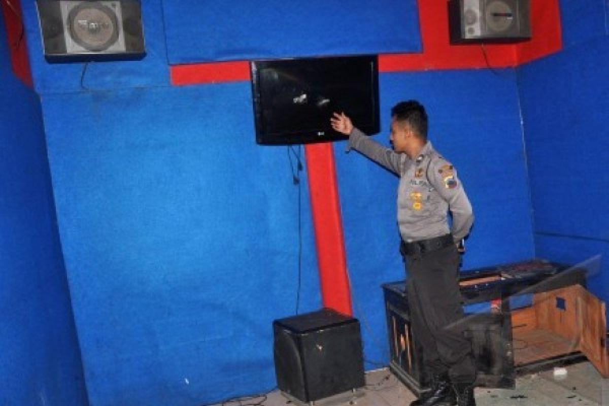 Jalan Terjal Raperda Larangan Karaoke