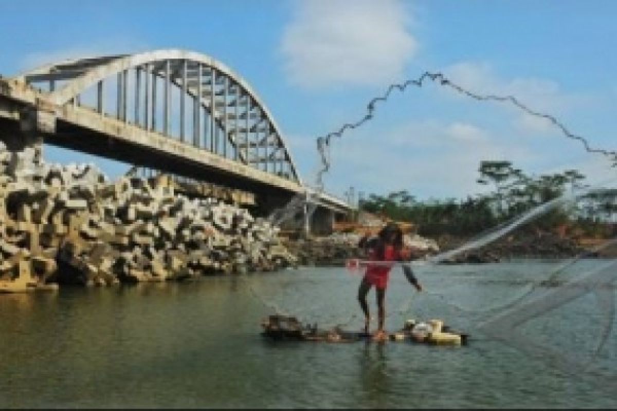 Sungai Serayu Tenggelamkan Dua Bocah