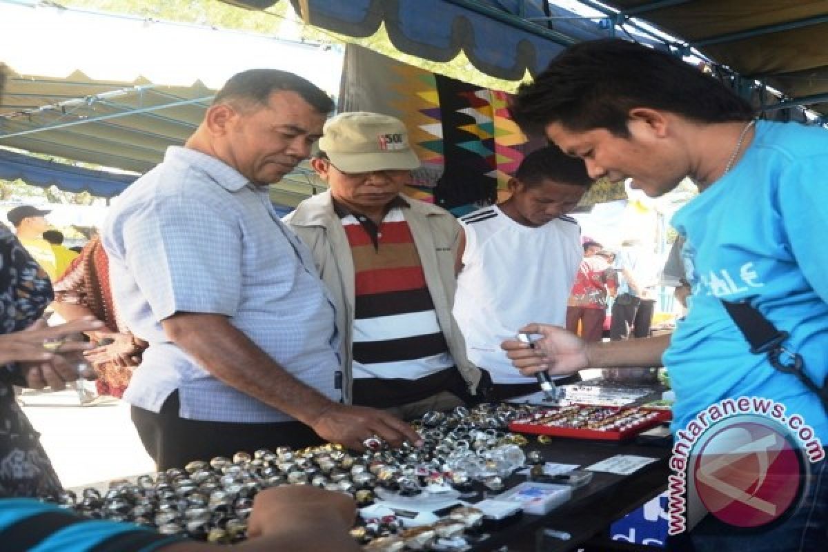 Warga Lombok Utara gelar pameran batu akik