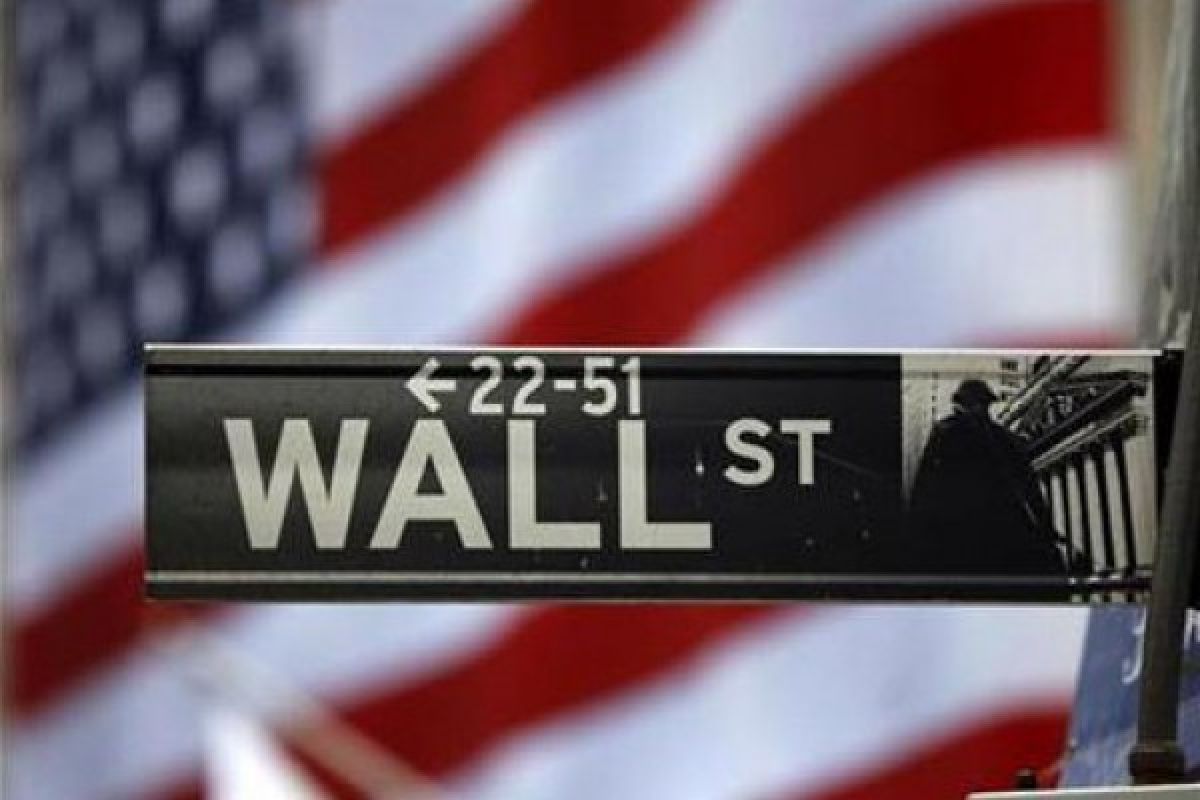 Wall Street Naik, untuk Menaikkan Suku Bunga