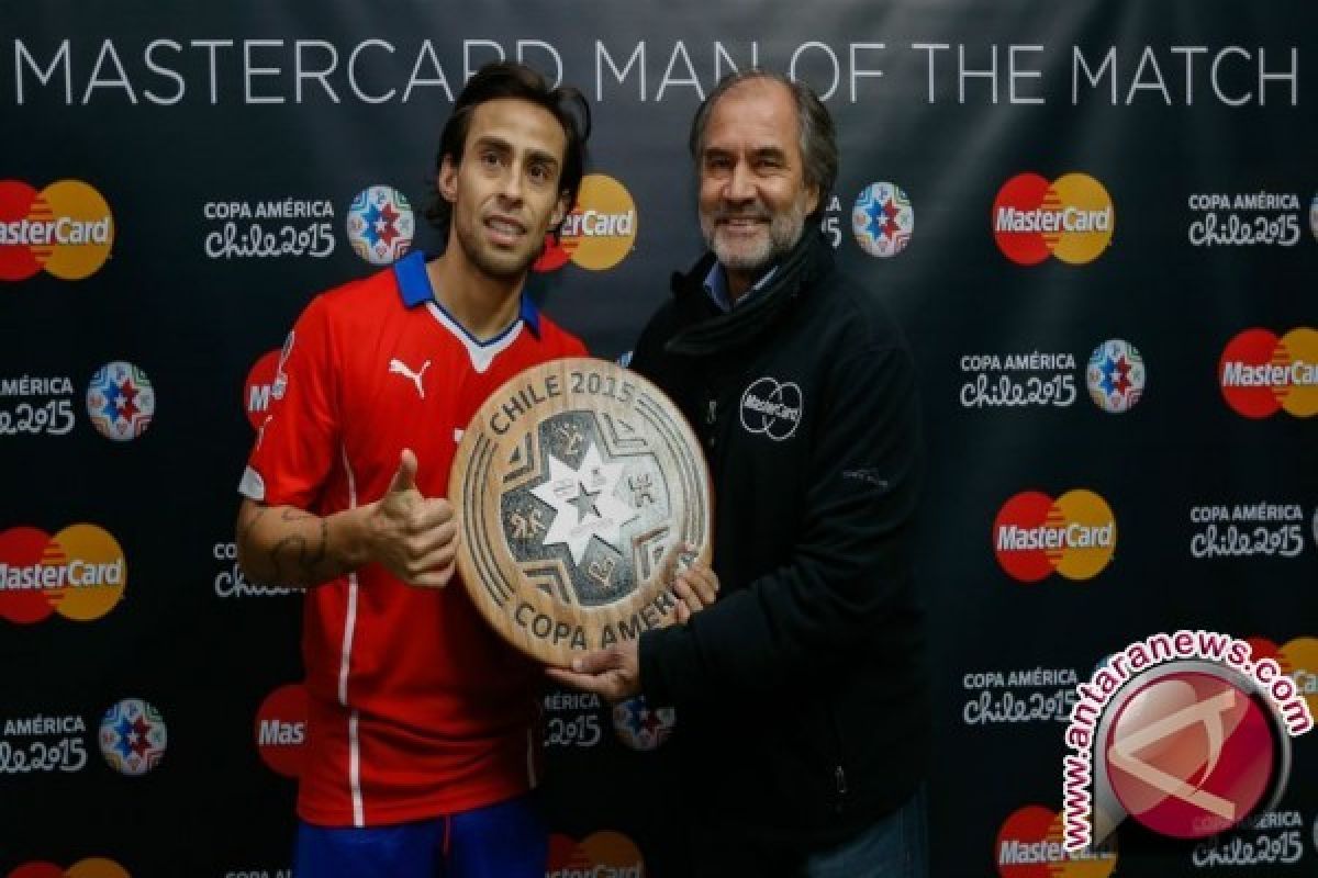 Valdivia Terpilih Sebagai Pemain Terbaik Di Laga Chile VS Bolivia