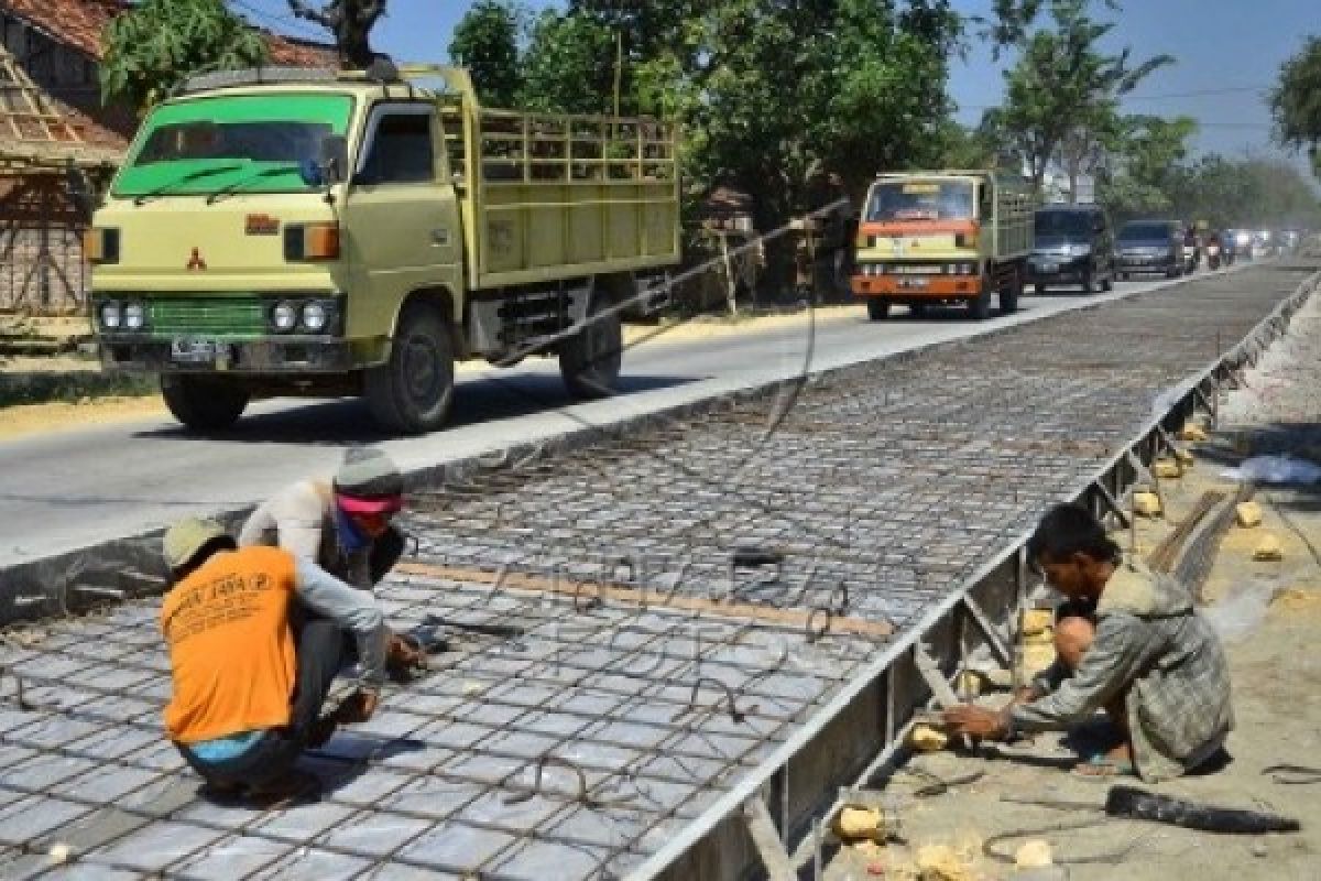 Wali Kota Optimistis Pembetonan Jalan Sesuai Target