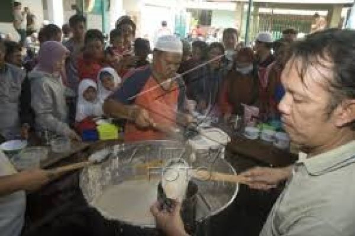 Bubur Samin Masjid Darussalam Solo Ngangeni