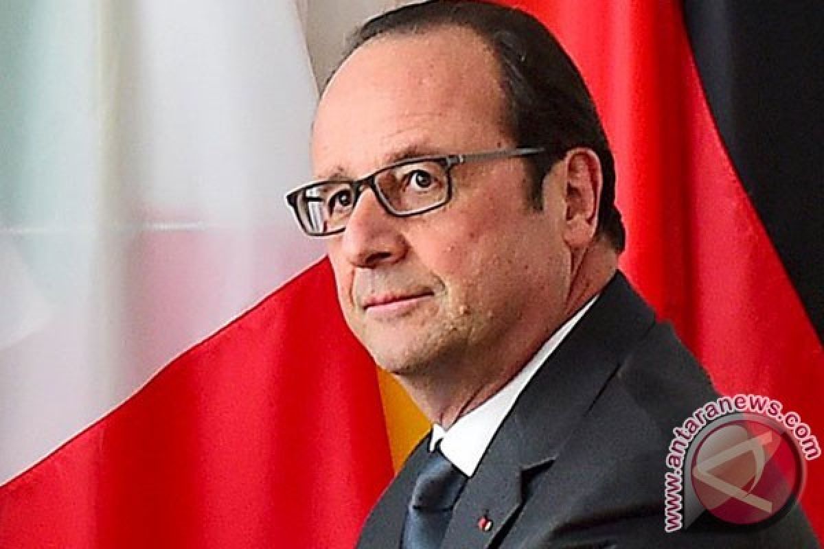 Hollande dan Merkel:  "Pintu Terbuka untuk Perundingan Tentang Yunani"