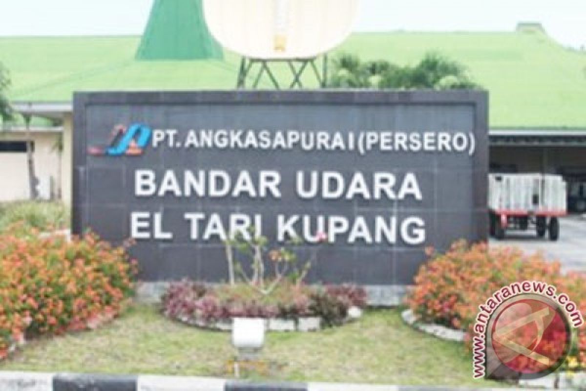 Erupsi Raung Juga Membuat Penumpang di Bandara Kupang Ttertahan