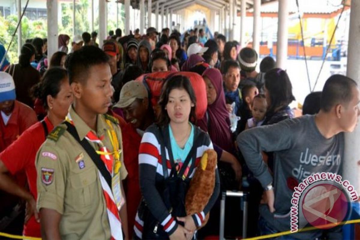 Pemudik Pejalan Kaki Pelabuhan Bakauheni Belum Kembali 