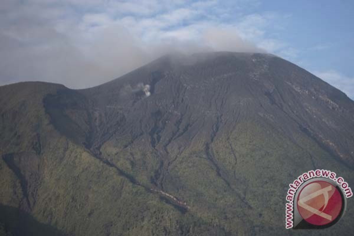 Gunung Gamalama masih Semburkan Abu Vulkanik