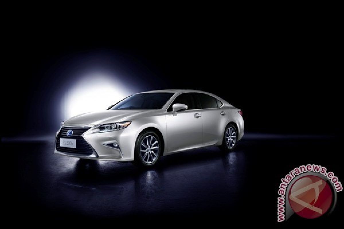 Lexus ES Hadir dengan Tampilan Baru