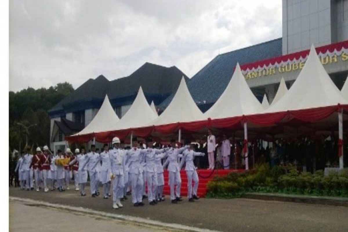 Siswa Pengibar Bendera Merasa Lega Usai Tugas