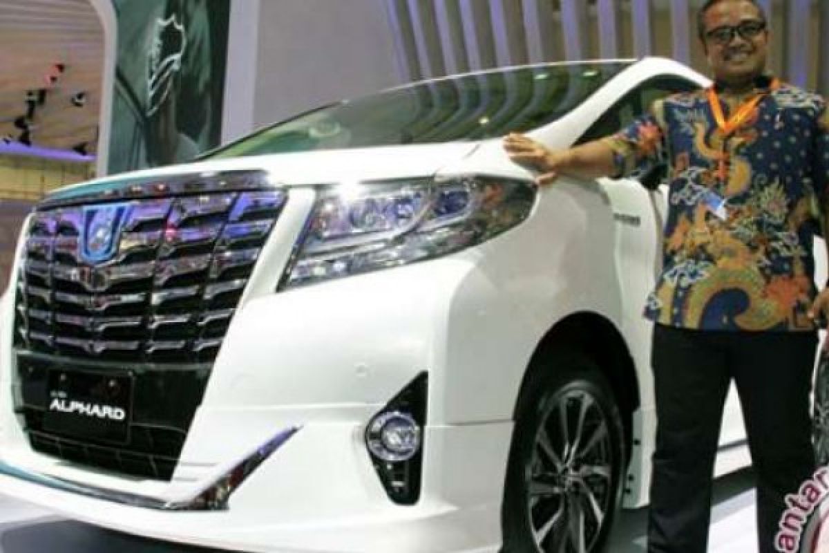 Alphard Hybrid, Tampil Lebih Mewah, Lebih Ramah Lingkungan  