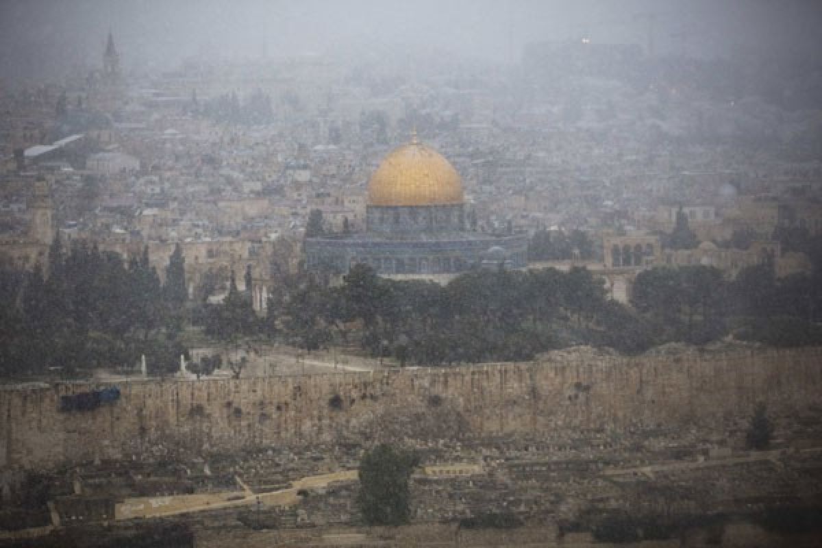 Yahudi dan Palestina Bentrok Lagi di Masjid Al-Aqsa