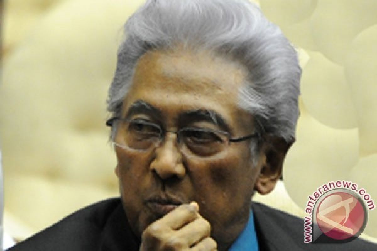 Ketua DPR: Adnan Buyung Sosok Tegas dan Penuh Wibawa