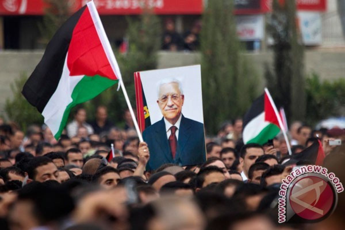 Rakyat Palestina Rayakan Pengibaran Bendera di PBB