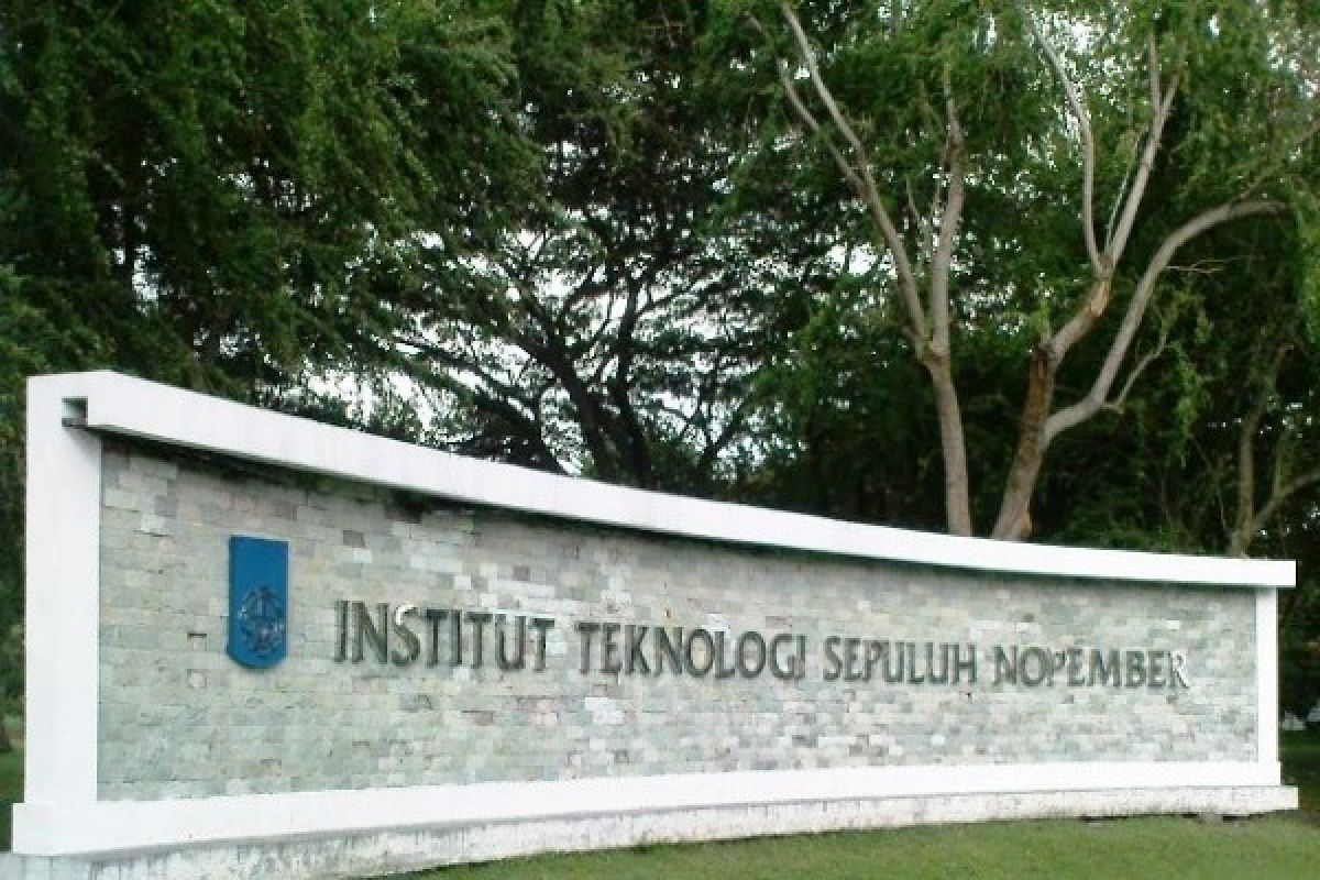 Mahasiswa ITS Ciptakan Sepeda Isi Daya HP