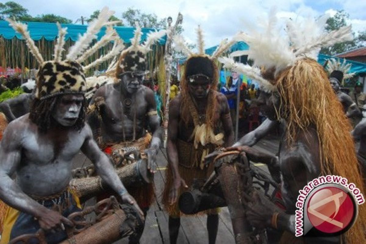 Festival budaya Asmat diundur hingga Januari 2016