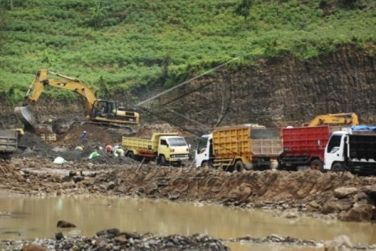 Warga Tuntut Penutupan Galian C Tanjungrejo