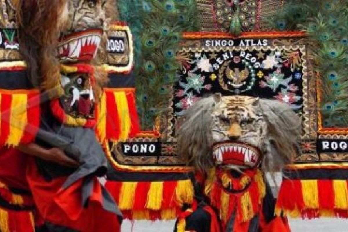 Ratusan Peserta Meriahkan "Semarak Singo Barong"