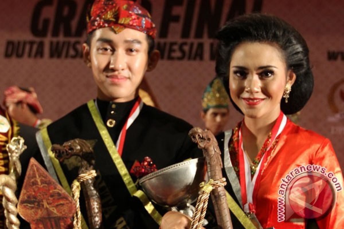 Handita dan Soraya Duta Wisata Jawa Tengah 2015