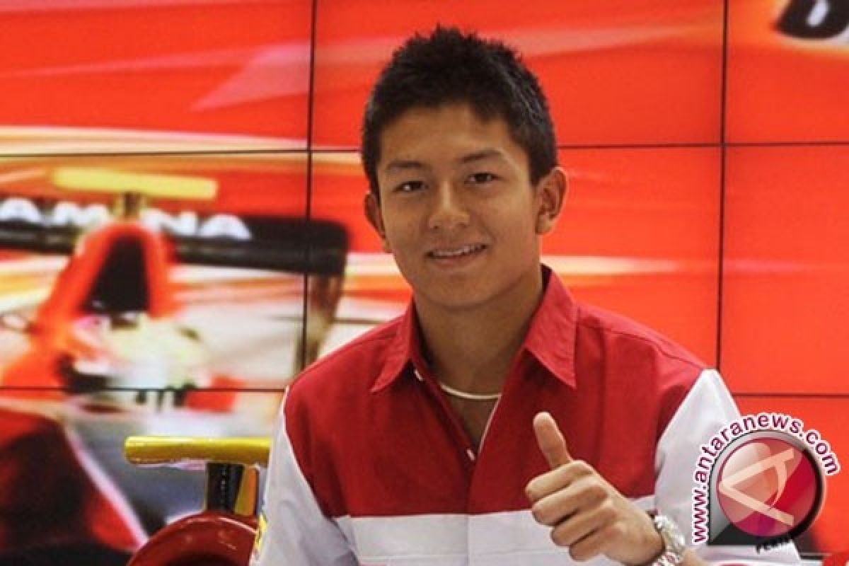 Rio Haryanto Gagal di  "Sprint Race" Akibat Insiden