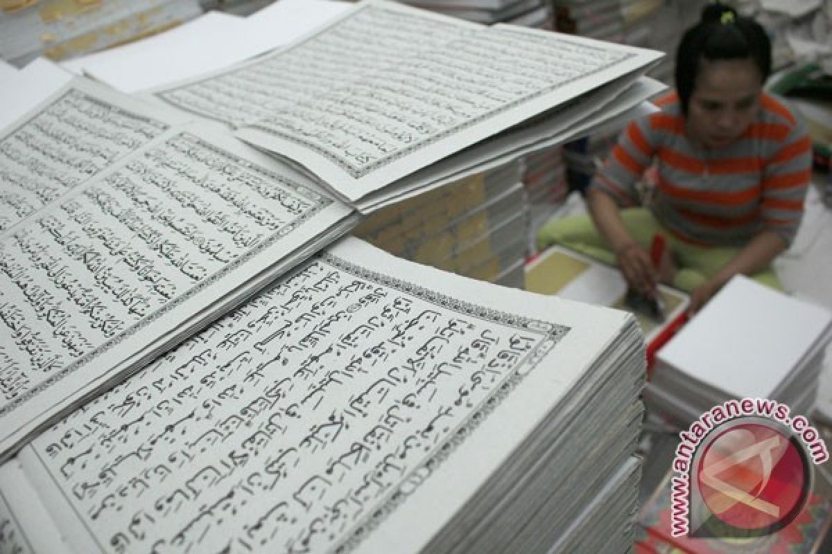 2,3 Ton Sampul Alquran Bahan Terompet Diamankan