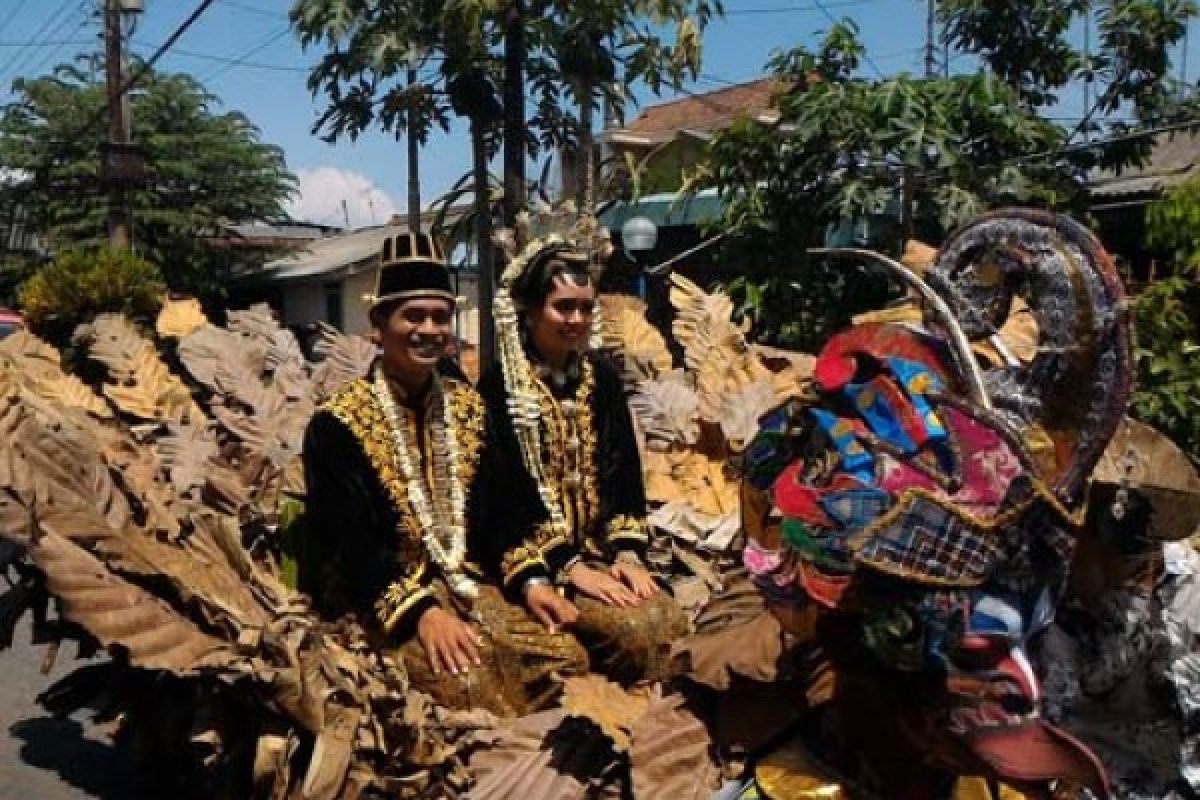 Lima Gunung Mengarang Pesta Pengantin