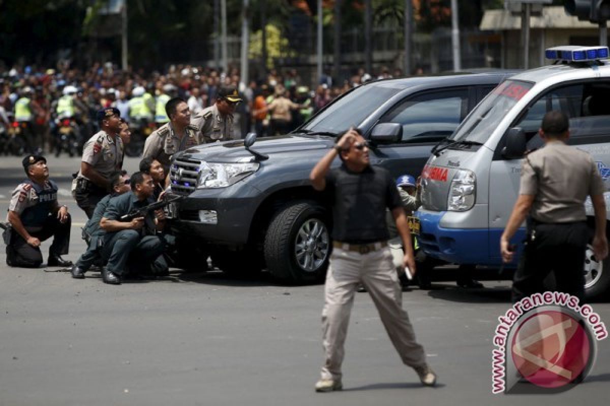 Jenazah Korban Bom Sarinah Dimakamkan