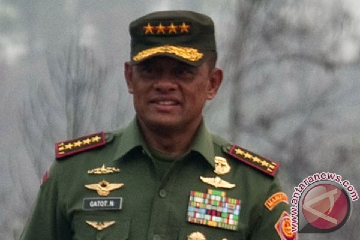 Panglima TNI Sematkan Bintang Kehormatan pada KSAU Filipina