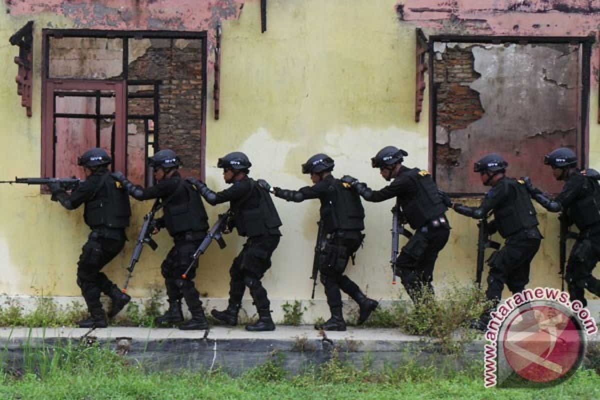 Densus 88, Satreskrim Polres Luwu Tangkap Dua Terduga Teroris