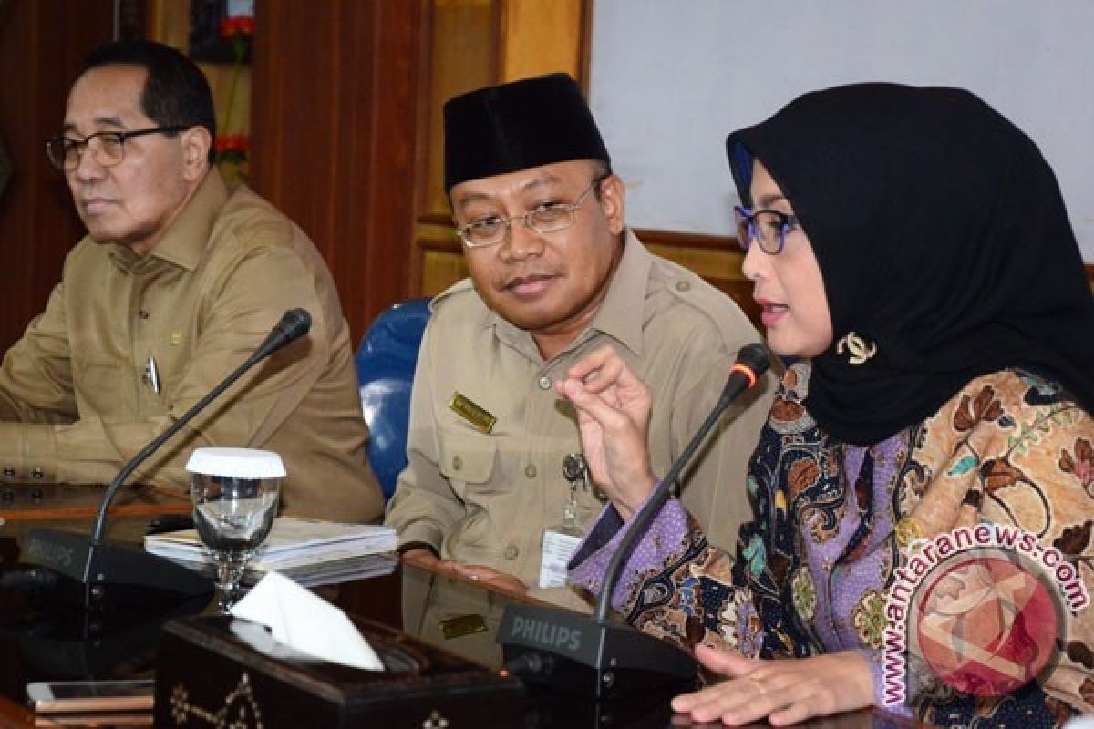 DPP PAN Usung Eko Patrio dan Desy Ratnasari Ikut Pilkada DKI