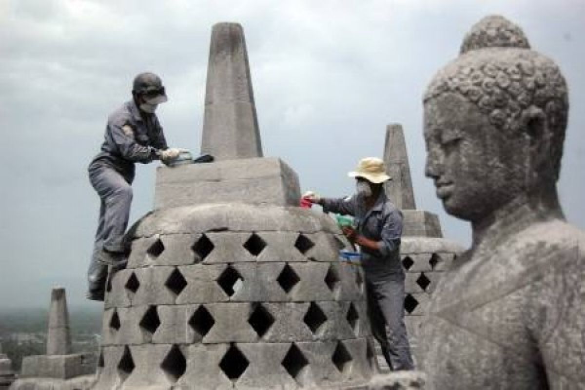 Turkey's Deputy PM Visits Borobudur Temple