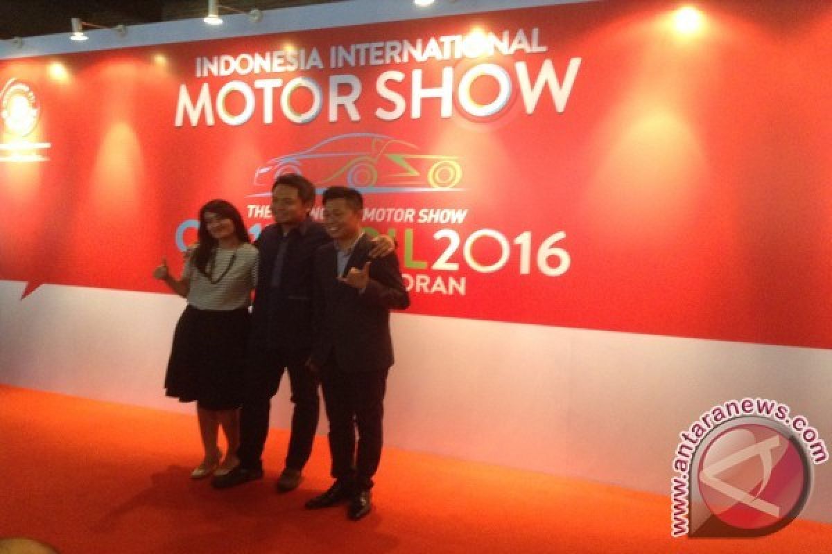 Moge BMW K1600GT Hanya Dijual Satu Unit di IIMS 2016