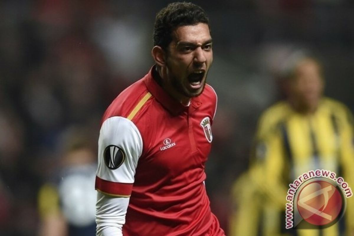 Hujan Tiga Kartu Merah, Braga Tekuk Fenerbahce 4-1