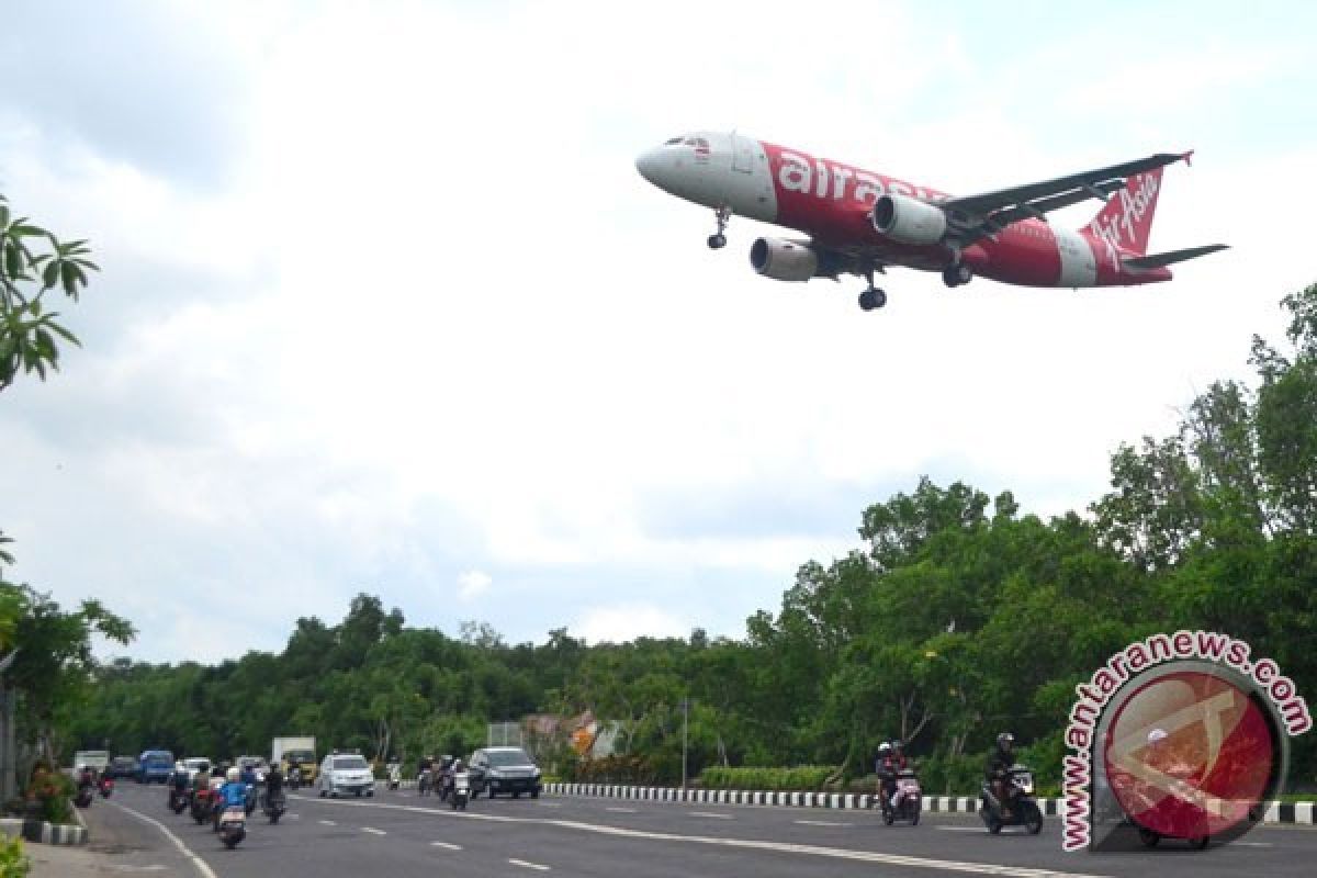 Pancarkan "Laser" di Lingkungan Bandara Diganjar Hukuman