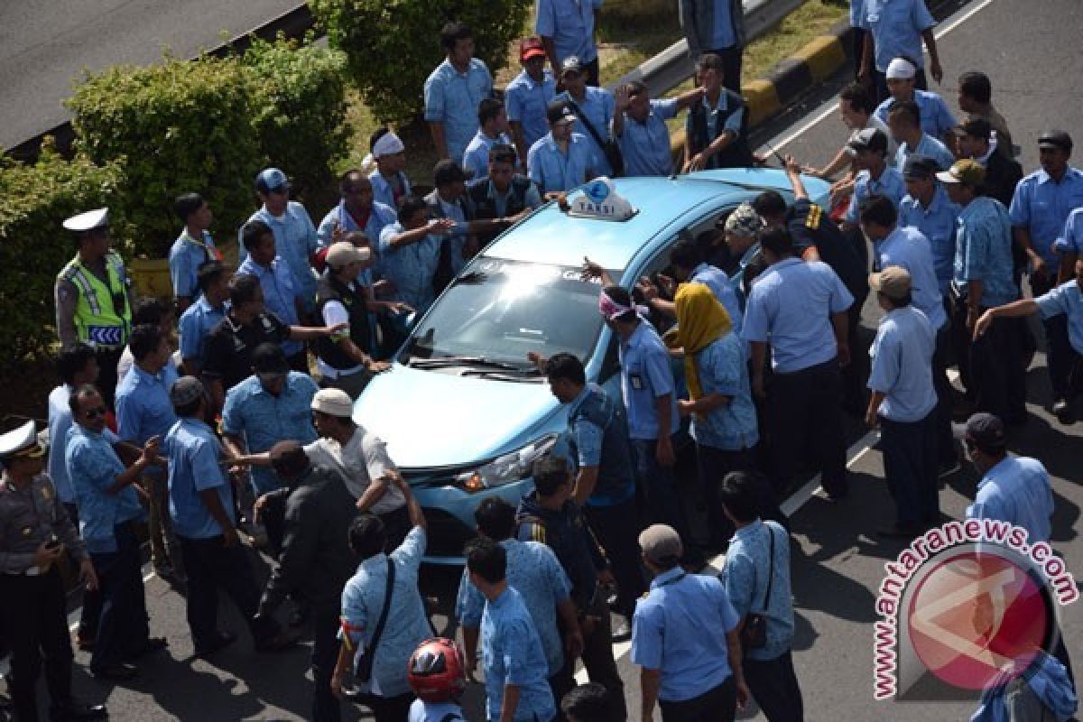 Kebijakan Blue Bird Gratiskan Argo tidak Disambut Positif Seluruh Kalangan