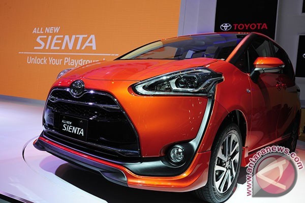 Toyota Sienta Salah Satu Magnit yang Menarik Orang untuk Kunjungi IIMS 2016