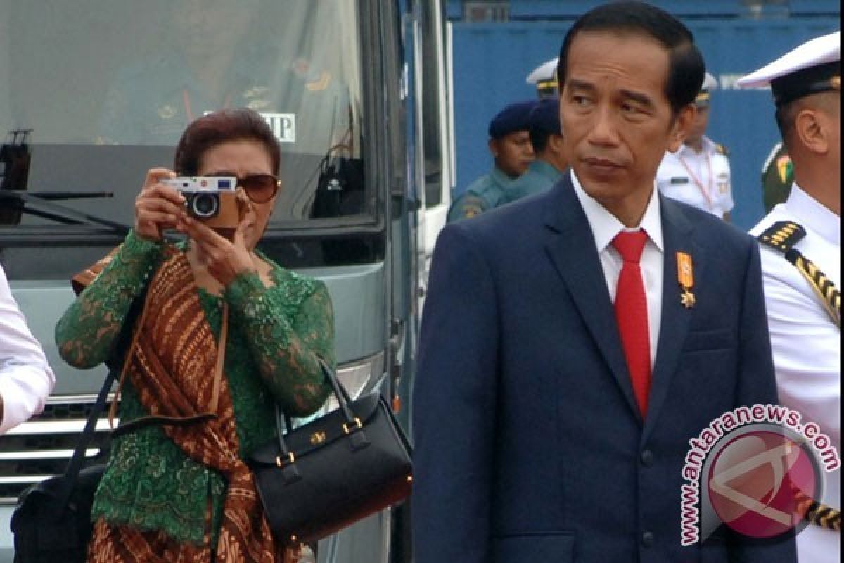 Jokowi Sidak KIS dan BPJS ke RSUD Djamil Padang