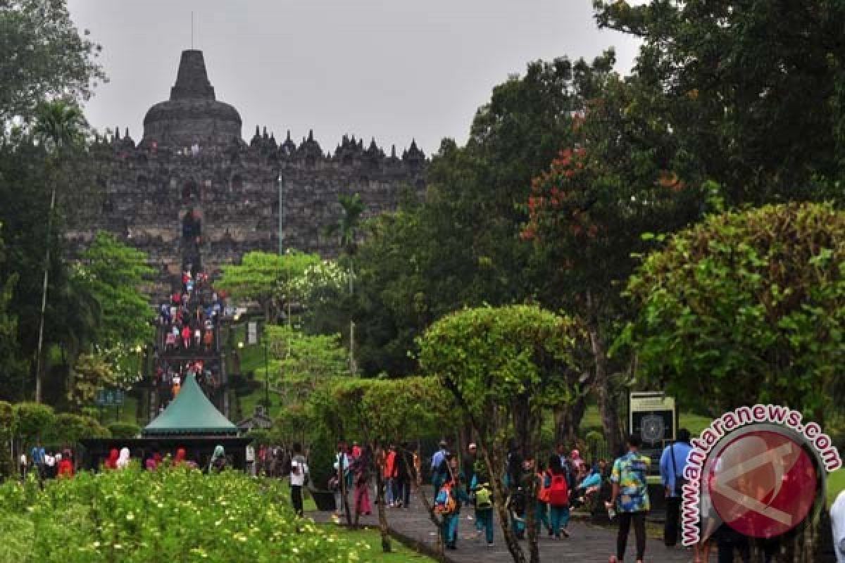 Libur Panjang, Pengunjung Candi Borobudur Membludak