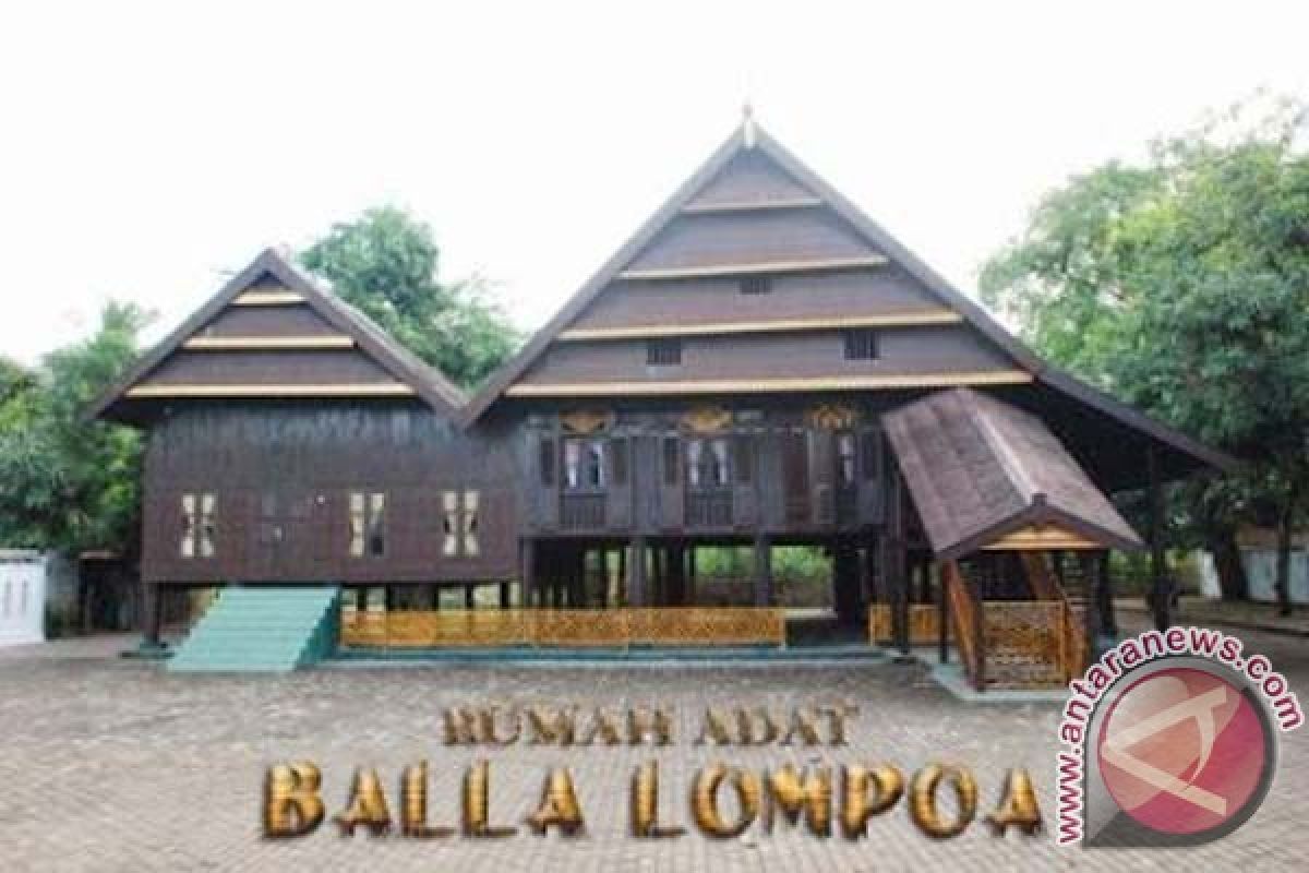 Ratusan orang padati syukuran Balla Lompoa Bantaeng