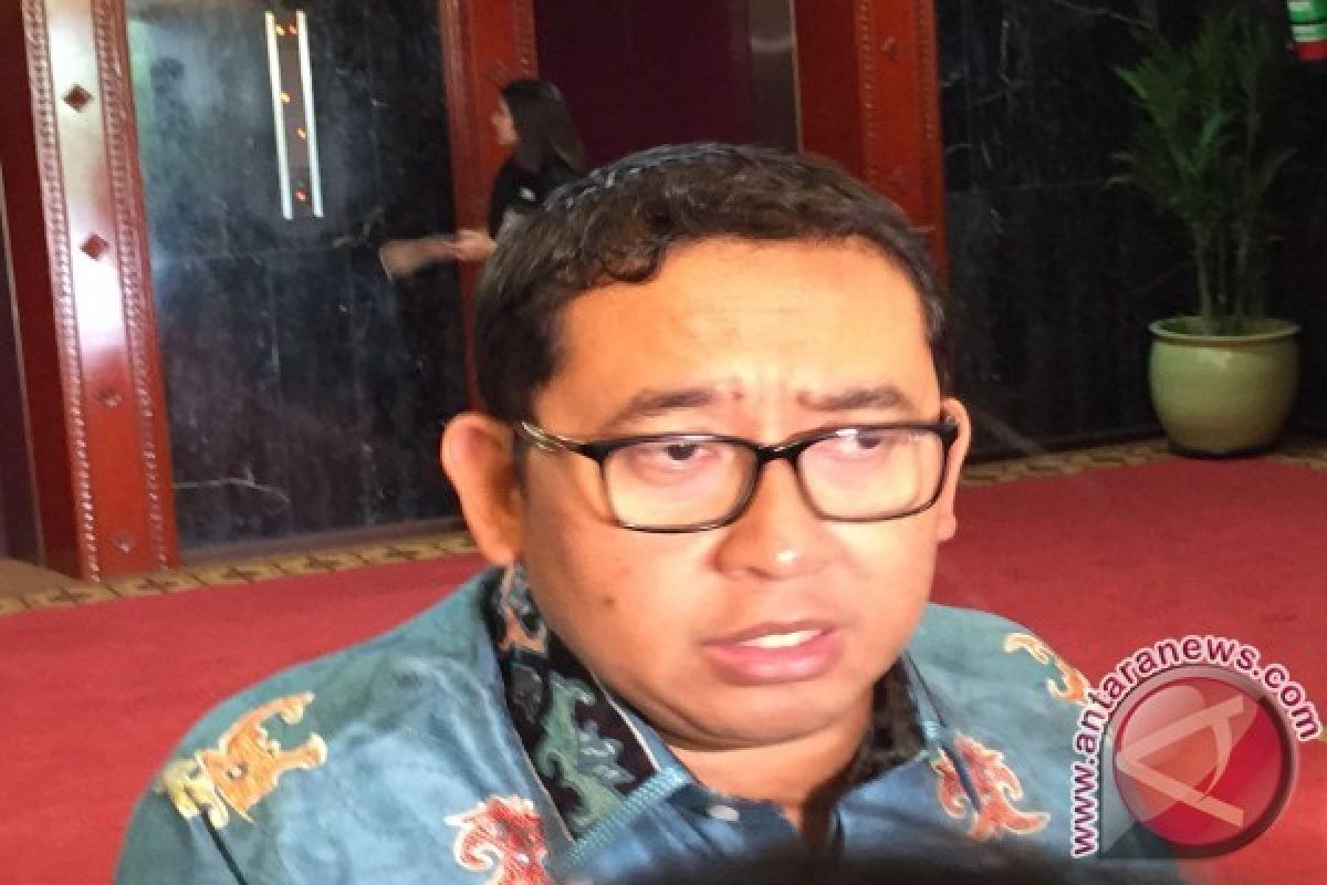 Badrodin Mampu Ciptakan Situasi Kondusif, Jika Diperpanjang tidak Masalah, kata Fadli