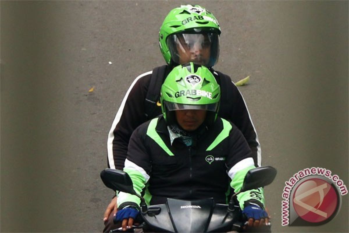 Ojek Online Menjamur, Ojek Pangkalan Merugi