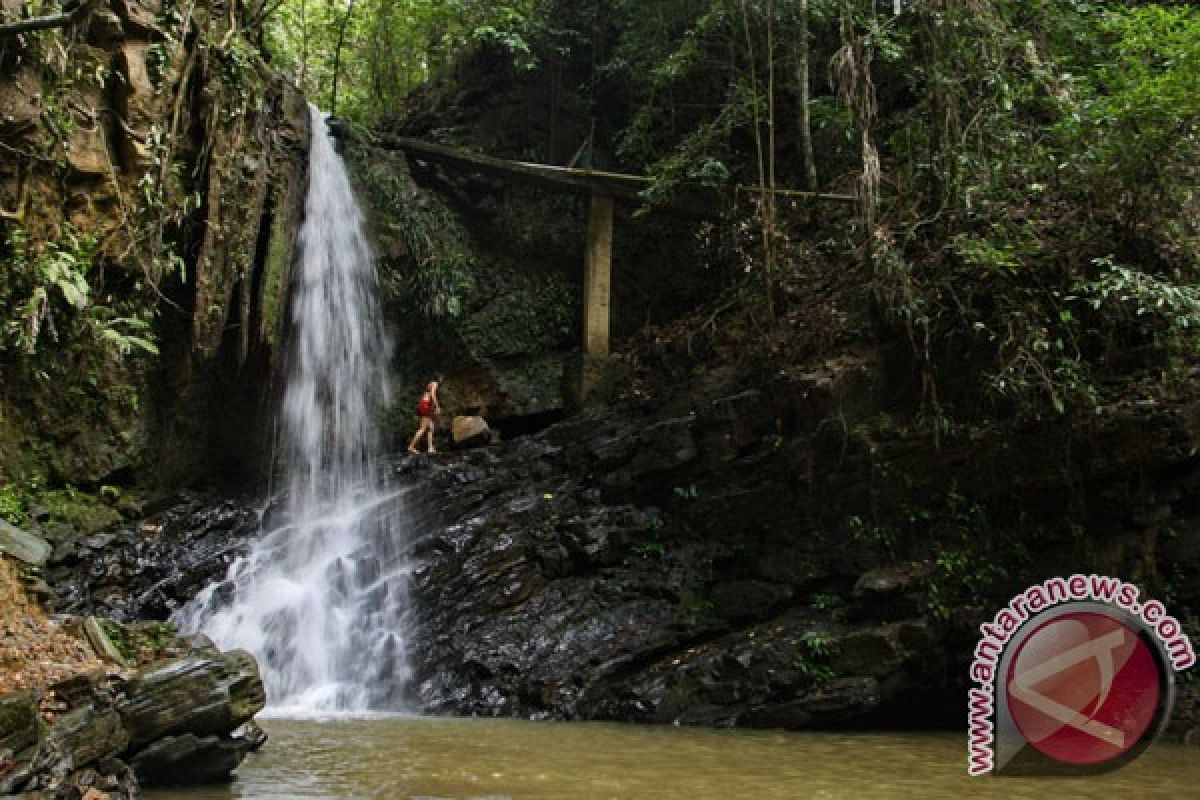 Konawe Selatan Kembangkan Wisata Air Terjun Moramo