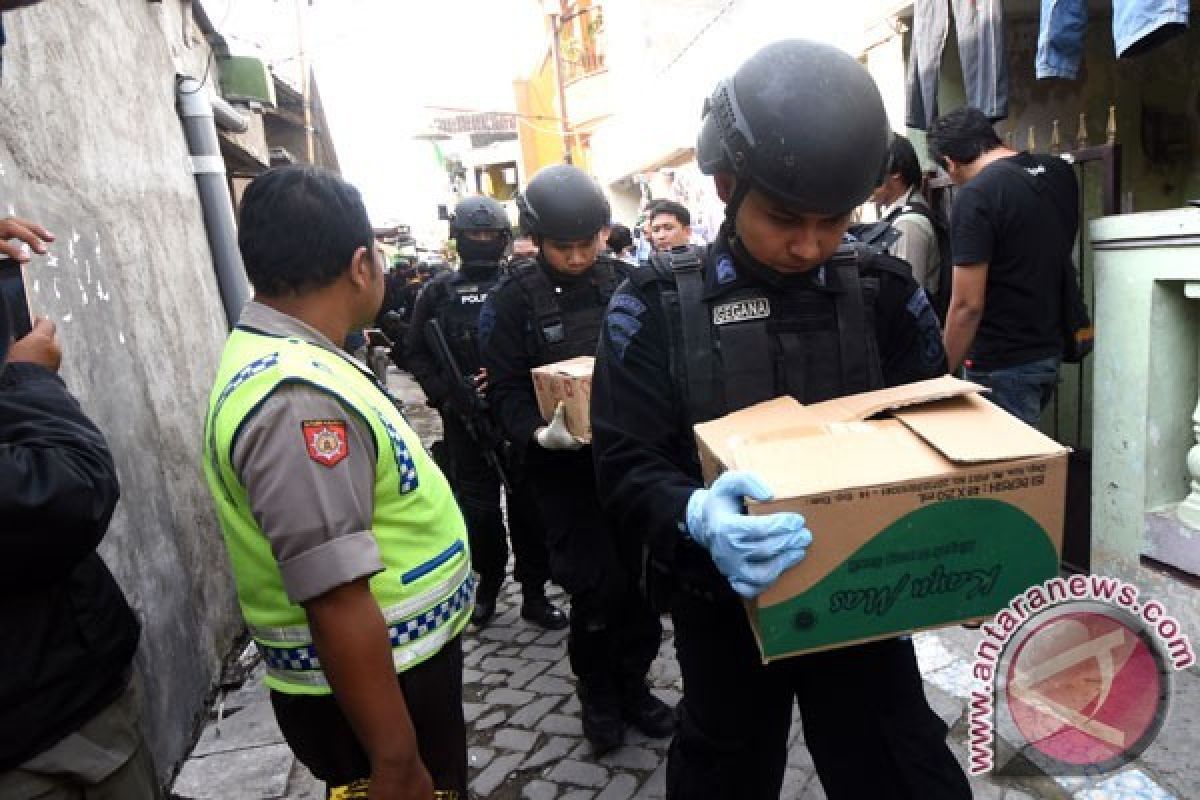 Kelompok Teroris Surabaya Rencanakan Pemboman Kantor Polisi pada Ramadhan