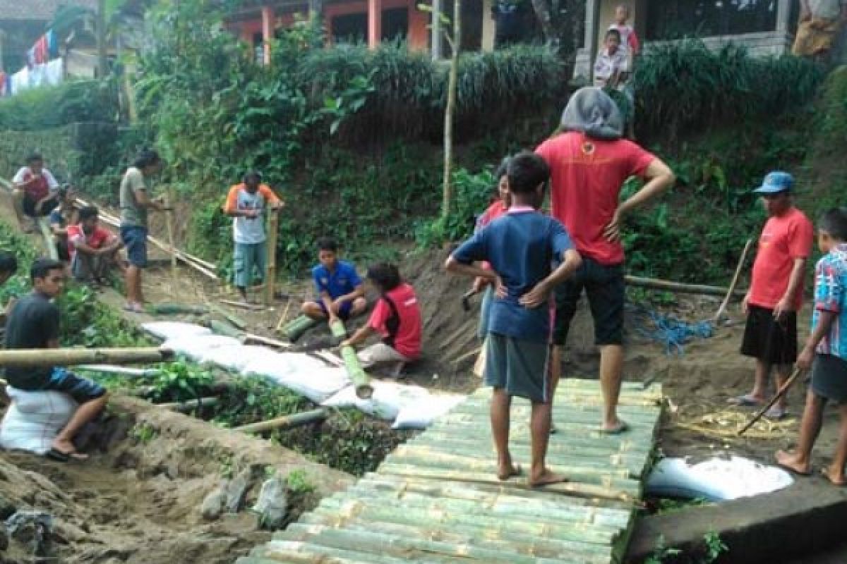 Berpacu Bangun Dusun Menuju Festival Lima Gunung