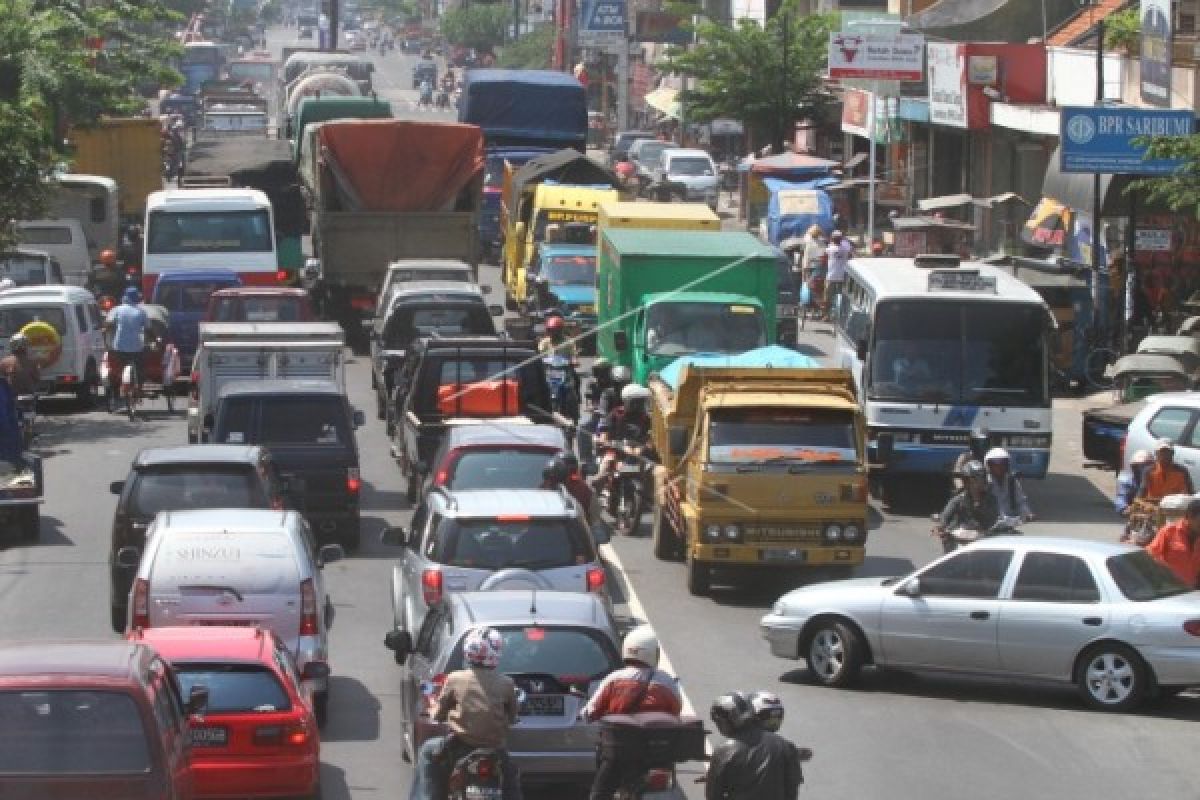 Polresta Pekalongan Siapkan Barikade Titik Rawan Macet