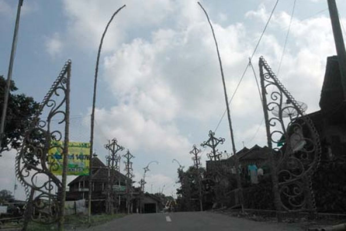 "Isu Mripat" Festival Lima Gunung Bermomentum Lebaran